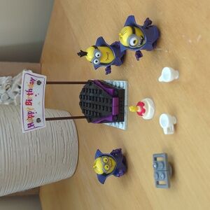 ​Minions: The Rise of Gru Mega Bloks Vampire Surprise Pack